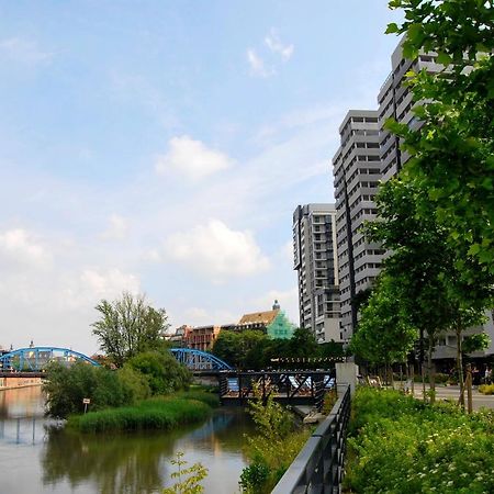 Two Towers Riverside: Old Town Rooftop Retreat Apartment Wroclaw Exterior photo