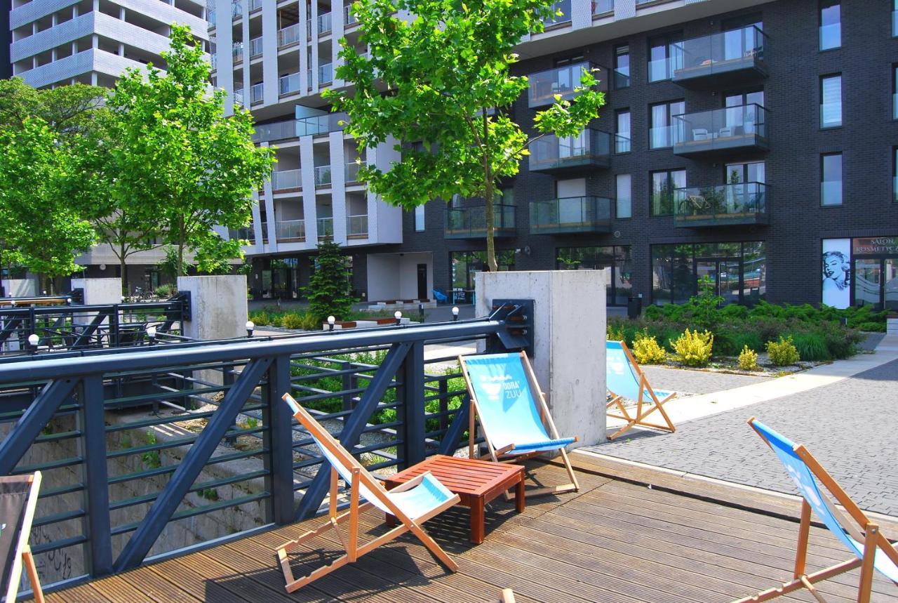 Two Towers Riverside: Old Town Rooftop Retreat Apartment Wroclaw Exterior photo